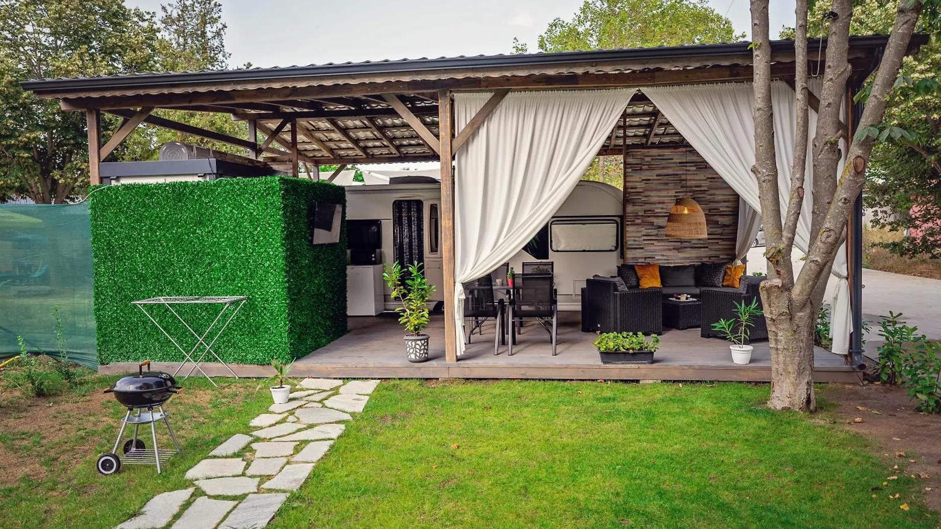 Каравани Avi Iris Фичоза Hotel Varna Campsite