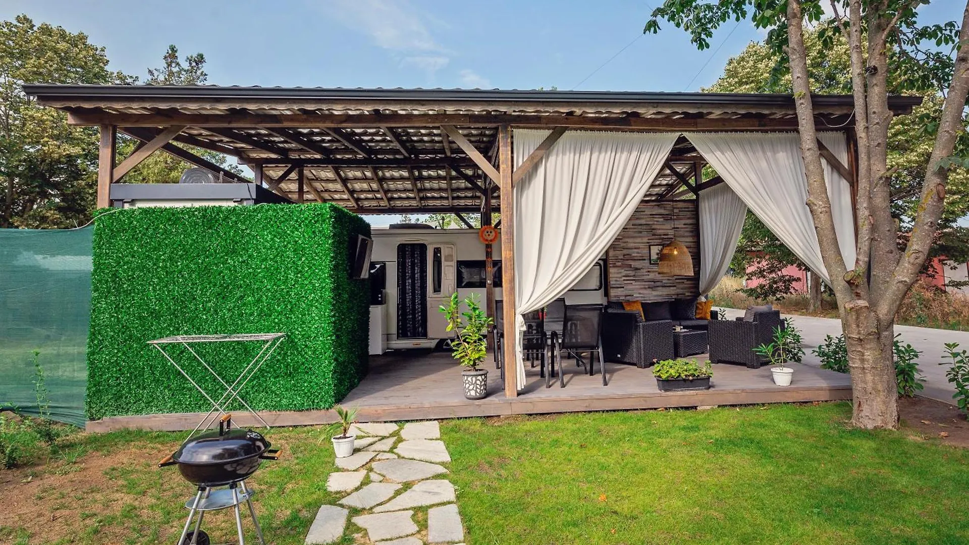 Каравани Avi Iris Фичоза Hotel Varna Campsite
